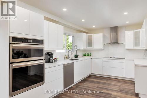 1111 Vanier Drive, Mississauga (Lorne Park), ON - Indoor Photo Showing Kitchen