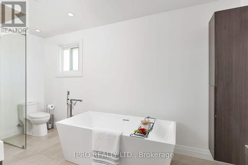 1111 Vanier Drive, Mississauga (Lorne Park), ON - Indoor Photo Showing Bathroom