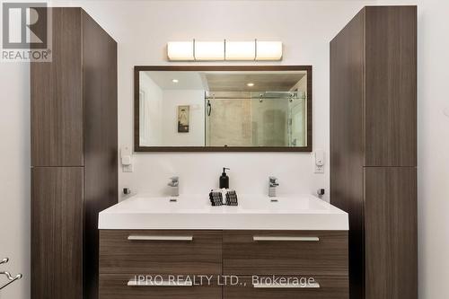 1111 Vanier Drive, Mississauga (Lorne Park), ON - Indoor Photo Showing Bathroom