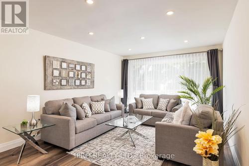 1111 Vanier Drive, Mississauga (Lorne Park), ON - Indoor Photo Showing Living Room