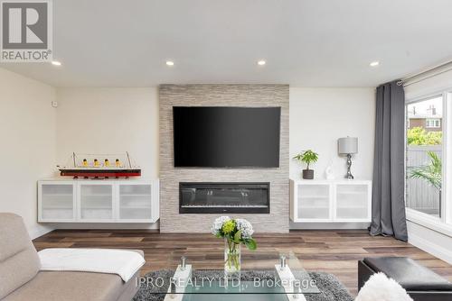 1111 Vanier Drive, Mississauga (Lorne Park), ON - Indoor Photo Showing Living Room With Fireplace