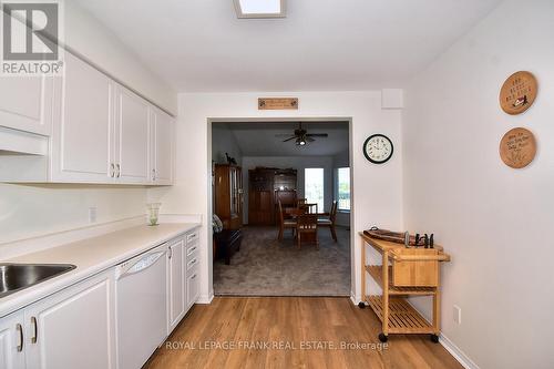 305C - 1099 Clonsilla Avenue, Peterborough (Monaghan), ON - Indoor Photo Showing Kitchen