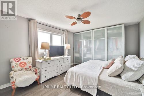 11 Earlsbridge Boulevard, Brampton, ON - Indoor Photo Showing Bedroom