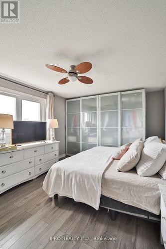 11 Earlsbridge Boulevard, Brampton, ON - Indoor Photo Showing Bedroom