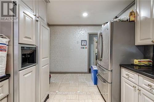 23 West Park Avenue, Hamilton (Ainslie Wood), ON - Indoor Photo Showing Kitchen