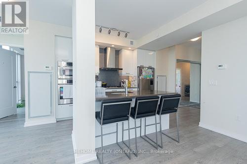 4201 - 99 John Street, Toronto (Waterfront Communities), ON - Indoor Photo Showing Kitchen