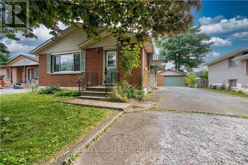 6820 Wilinger Street, Niagara Falls, ON - Outdoor