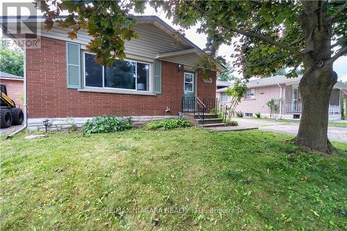 6820 Wilinger Street, Niagara Falls, ON - Outdoor