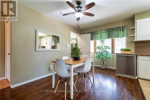 6820 Wilinger Street, Niagara Falls, ON - Indoor Photo Showing Dining Room