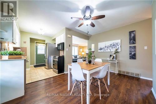 6820 Wilinger Street, Niagara Falls, ON - Indoor Photo Showing Dining Room