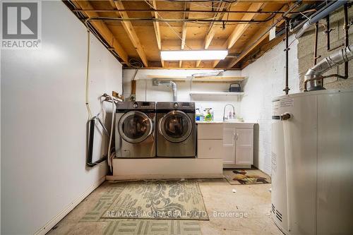 6820 Wilinger Street, Niagara Falls, ON - Indoor Photo Showing Laundry Room