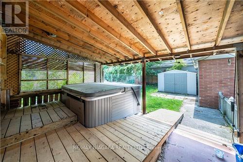 6820 Wilinger Street, Niagara Falls, ON - Outdoor With Deck Patio Veranda With Exterior