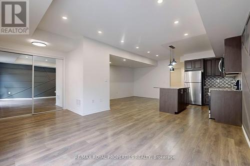 135 - 515 Kingbird Grove, Toronto (Rouge), ON - Indoor Photo Showing Kitchen With Upgraded Kitchen