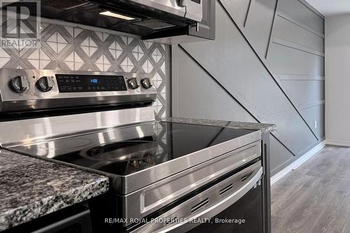 135 - 515 Kingbird Grove, Toronto (Rouge), ON - Indoor Photo Showing Kitchen