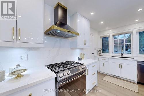 24 Cresser Avenue, Whitby, ON - Indoor Photo Showing Kitchen With Upgraded Kitchen