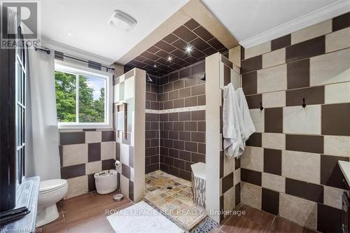 360537 160 Road, Grey Highlands, ON - Indoor Photo Showing Bathroom