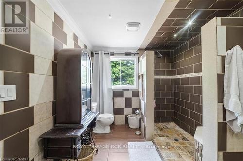 360537 160 Road, Grey Highlands, ON - Indoor Photo Showing Bathroom