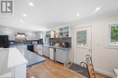 360537 160 Road, Grey Highlands, ON - Indoor Photo Showing Kitchen