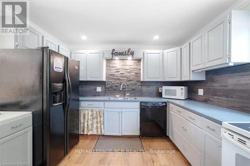 360537 160 Road, Grey Highlands, ON - Indoor Photo Showing Kitchen