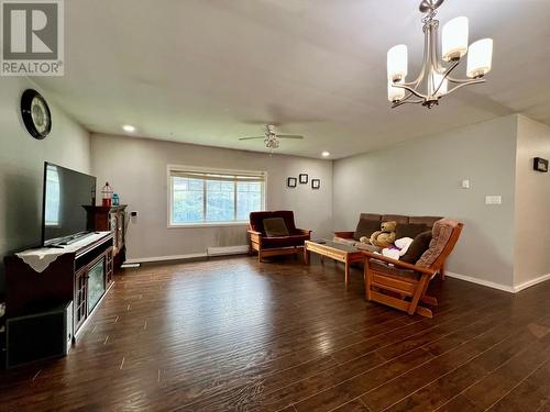 897-899 Summit Avenue, Prince Rupert, BC - Indoor Photo Showing Living Room