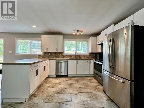 897-899 Summit Avenue, Prince Rupert, BC - Indoor Photo Showing Kitchen