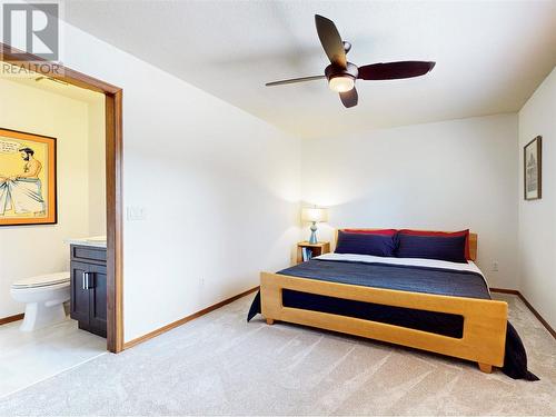 3999 Eastwood Court, Kelowna, BC - Indoor Photo Showing Bedroom