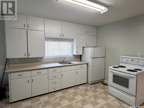 1702 101St Street, North Battleford, SK - Indoor Photo Showing Kitchen