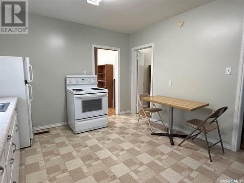 1702 101St Street, North Battleford, SK - Indoor Photo Showing Kitchen