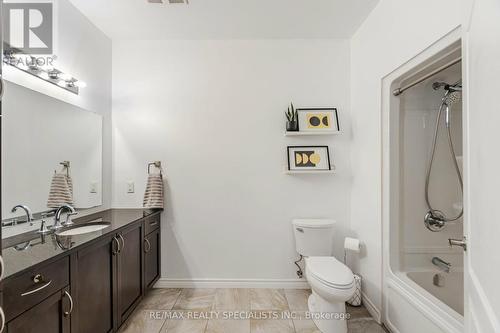 403 - 1460 Main Street E, Milton (Dempsey), ON - Indoor Photo Showing Bathroom