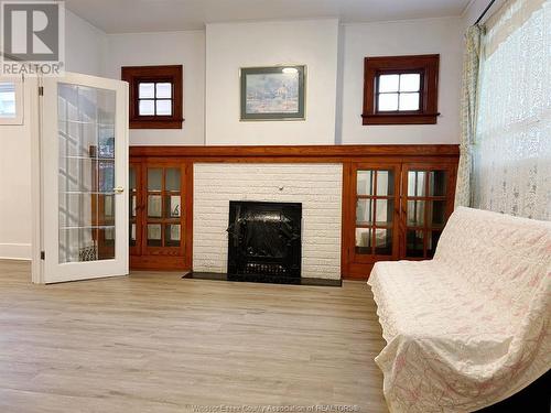 966 Bruce Avenue Unit# Main, Windsor, ON - Indoor With Fireplace