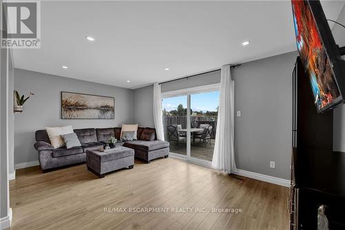 3 - 1190 Upper Ottawa Street, Hamilton (Quinndale), ON - Indoor Photo Showing Living Room