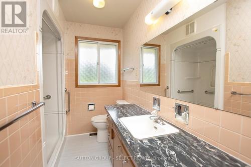 9 Sunray Avenue, London, ON - Indoor Photo Showing Bathroom