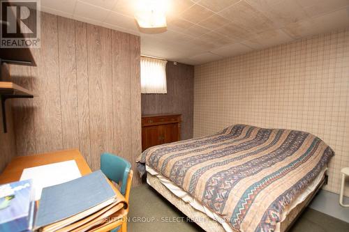 9 Sunray Avenue, London, ON - Indoor Photo Showing Bedroom