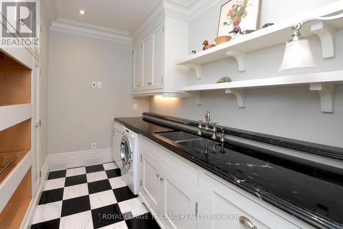 806 Maitland Street, London, ON - Indoor Photo Showing Kitchen With Double Sink