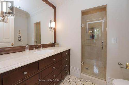 806 Maitland Street, London, ON - Indoor Photo Showing Bathroom