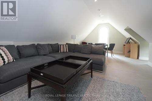 806 Maitland Street, London, ON - Indoor Photo Showing Living Room