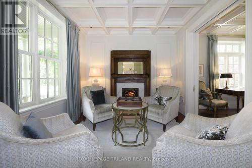 806 Maitland Street, London, ON - Indoor Photo Showing Living Room With Fireplace