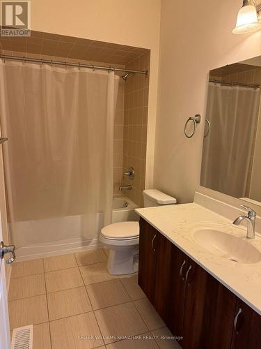 350 Begonia Gardens, Oakville, ON - Indoor Photo Showing Bathroom