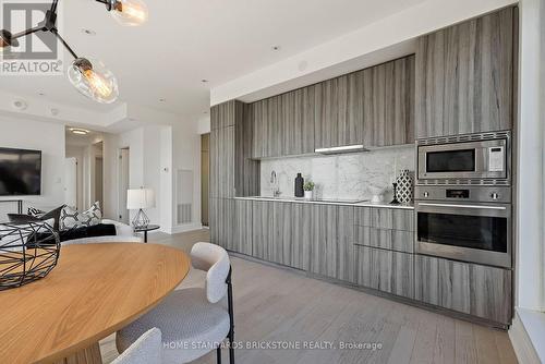 3907 - 955 Bay Street, Toronto (Bay Street Corridor), ON - Indoor