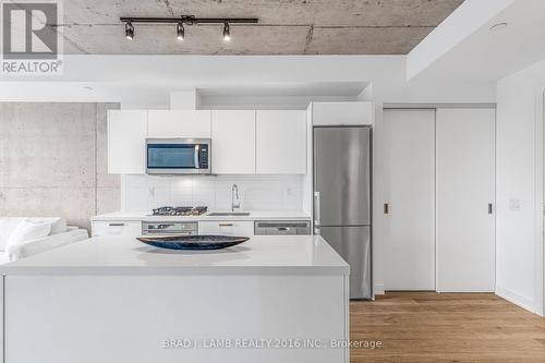 520 - 55 Ontario Street, Toronto (Moss Park), ON - Indoor Photo Showing Kitchen