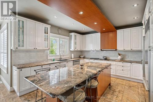 57 Fairmeadow Avenue, Toronto (St. Andrew-Windfields), ON - Indoor Photo Showing Kitchen With Upgraded Kitchen