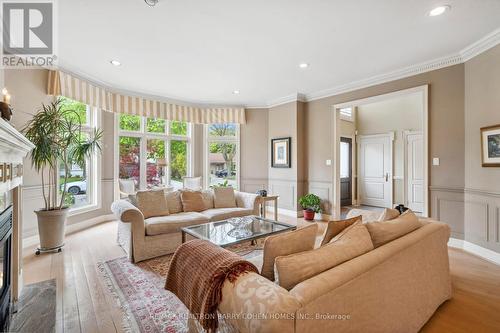 57 Fairmeadow Avenue, Toronto (St. Andrew-Windfields), ON - Indoor Photo Showing Living Room With Fireplace