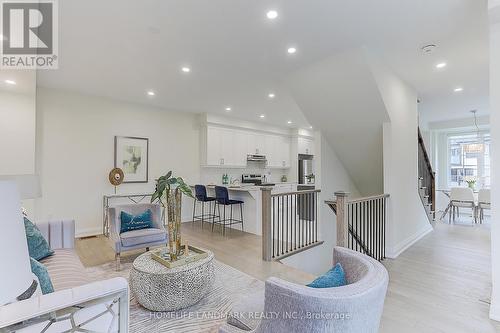 58 Thomas Frisby Jr Crescent, Markham, ON - Indoor Photo Showing Living Room