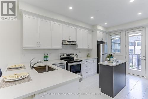 58 Thomas Frisby Jr Crescent, Markham, ON - Indoor Photo Showing Kitchen With Upgraded Kitchen