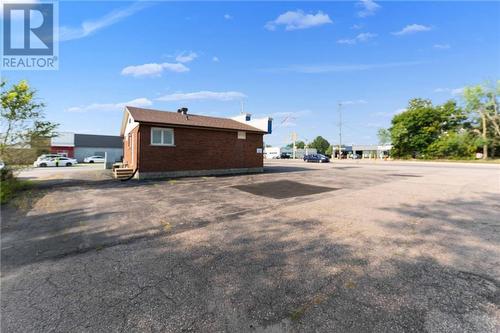 3436 Petawawa Boulevard, Petawawa, ON 