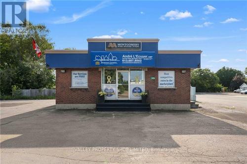 3436 Petawawa Boulevard, Petawawa, ON 