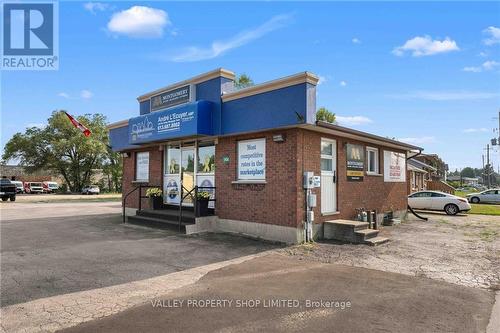 3436 Petawawa Boulevard, Petawawa, ON 