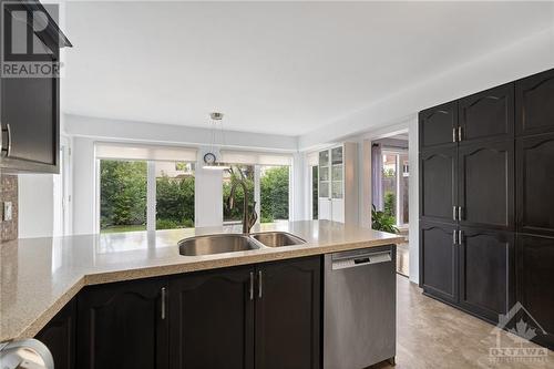 839 Adencliffe Drive, Ottawa, ON - Indoor Photo Showing Kitchen With Double Sink