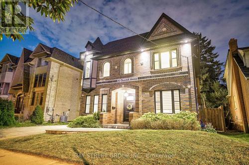 80 Churchill Avenue, Toronto (Willowdale West), ON 