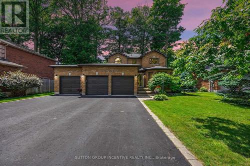 33 Glen Oak Court, Barrie (Little Lake), ON - Outdoor